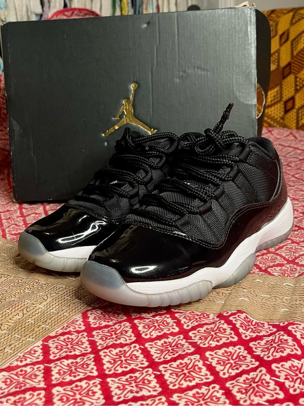 Air Jordan 11 Retro Low "Space Jam" Unisex Youth 5/Women’s 6.5/Mens 5